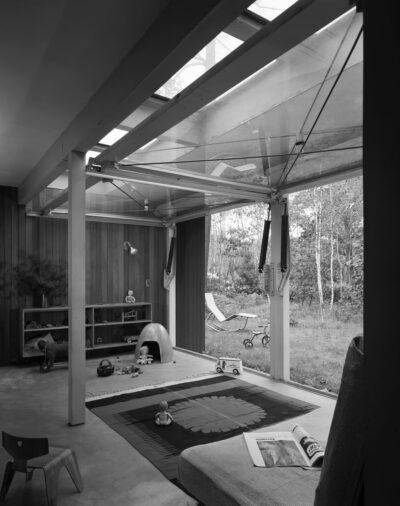 The Architects Collaborative (Sarah Harkness and John C. Harkness, partners-in-charge), Harkness House, Six Moon Hill, Lexington, Mass., 1947–48. Photograph by Ezra Stoller
© Ezra Stoller/Esto
